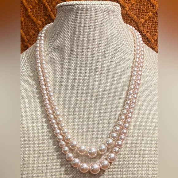 Vintage Graduated Champagne Pink Pearl Necklace - Picture 2 of 4